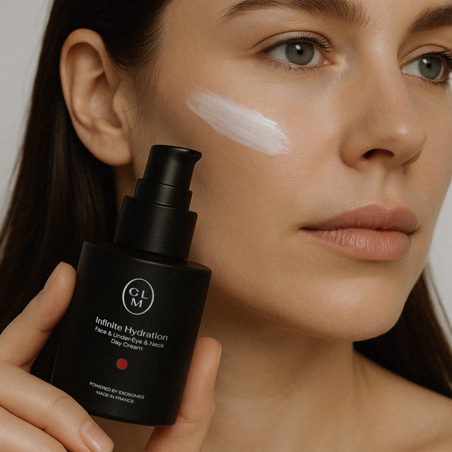 CLM Infinite Hydration veido, paakių ir kaklo kremo, gua sha ir maišelio rinkinys
